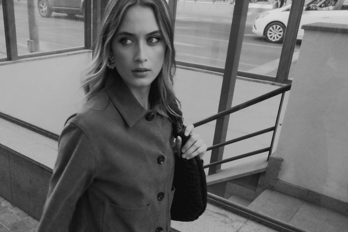 CHAQUETA CORTA EFECTO ANTE